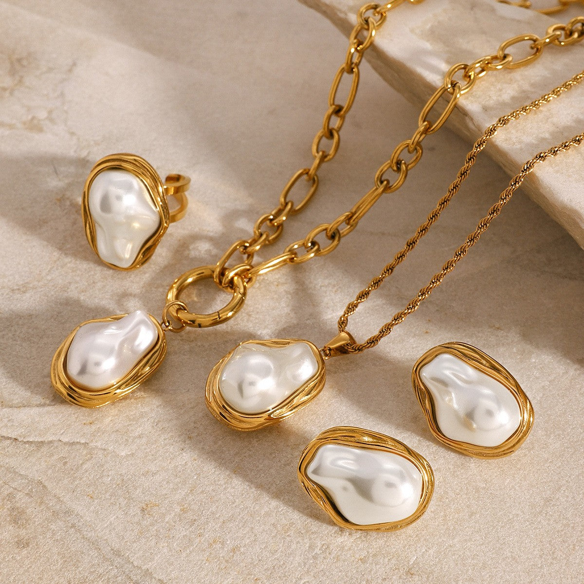 Baroque Pearl Necklace